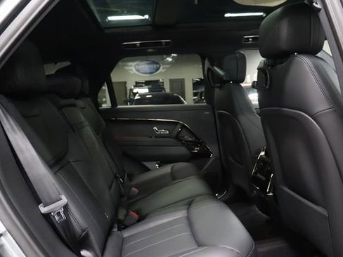 Used 2025 Land Rover Range Rover Sport SE AWD/4WD image 20