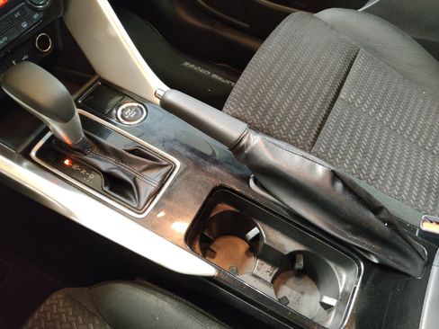Used 2022 Mitsubishi Eclipse Cross ES image 26