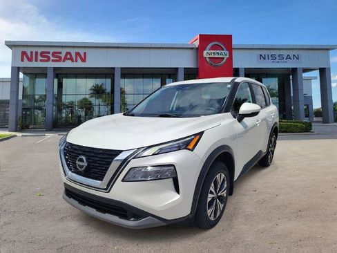 Certified 2023 Nissan Rogue SV FWD image 10