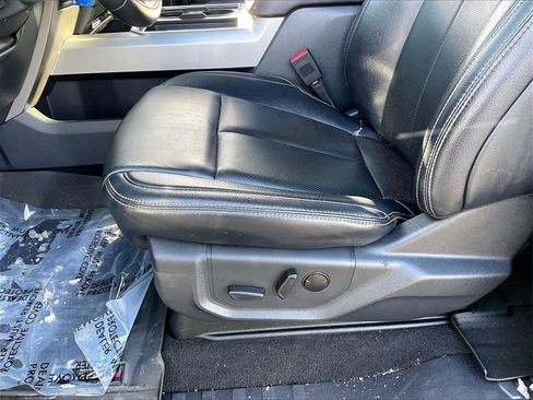 Used 2022 Ford F250 Lariat w/ Chrome Package image 34