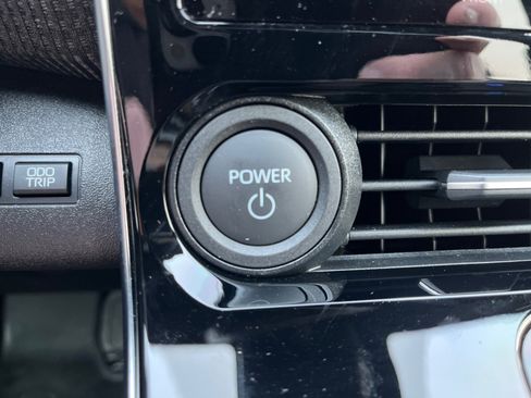 Certified 2023 Subaru Solterra AWD image 30