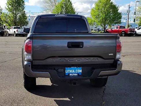 Used 2023 Toyota Tacoma TRD Off-Road w/ TRD Premium Off Road Package image 7