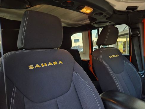 Used 2013 Jeep Wrangler Unlimited Sahara w/ Connectivity Group image 26