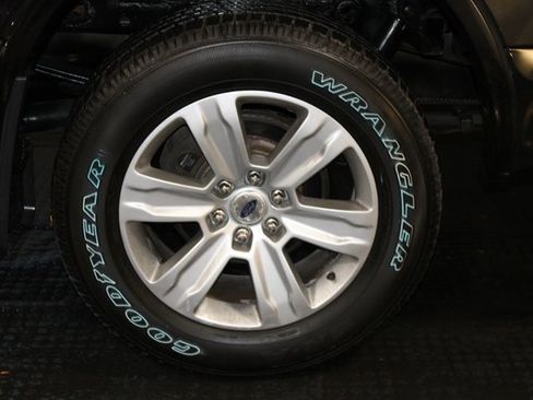 Used 2015 Ford F150 Platinum image 42