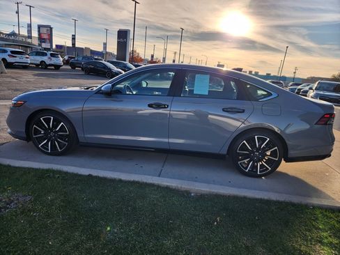 Used 2024 Honda Accord Touring image 8