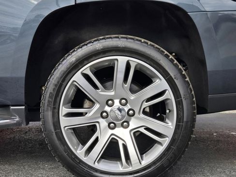 Used 2019 Cadillac Escalade Luxury image 6