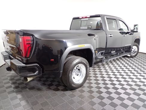 Used 2024 GMC Sierra 3500 Denali w/ Denali Reserve Package AWD/4WD image 21