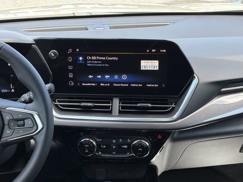 New 2026 Chevrolet Trax ACTIV w/ Driver Confidence Package FWD image 4