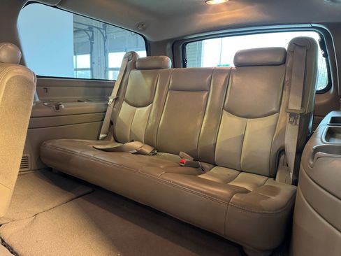 Used 2004 GMC Yukon XL Denali image 24