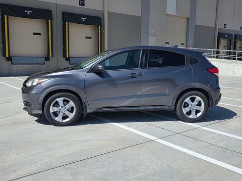 Used 2016 Honda HR-V EX image 2