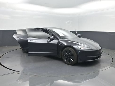 Used 2025 Tesla Model 3 RWD image 28