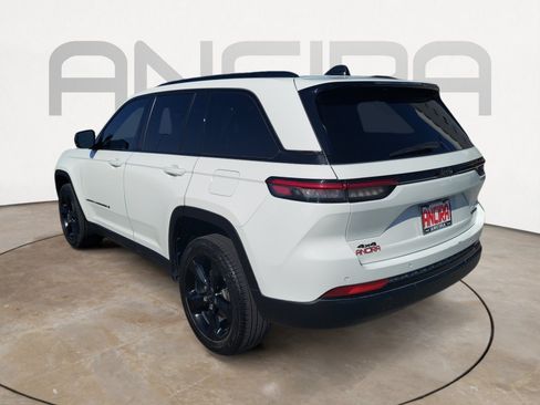 Used 2024 Jeep Grand Cherokee Limited AWD/4WD image 8