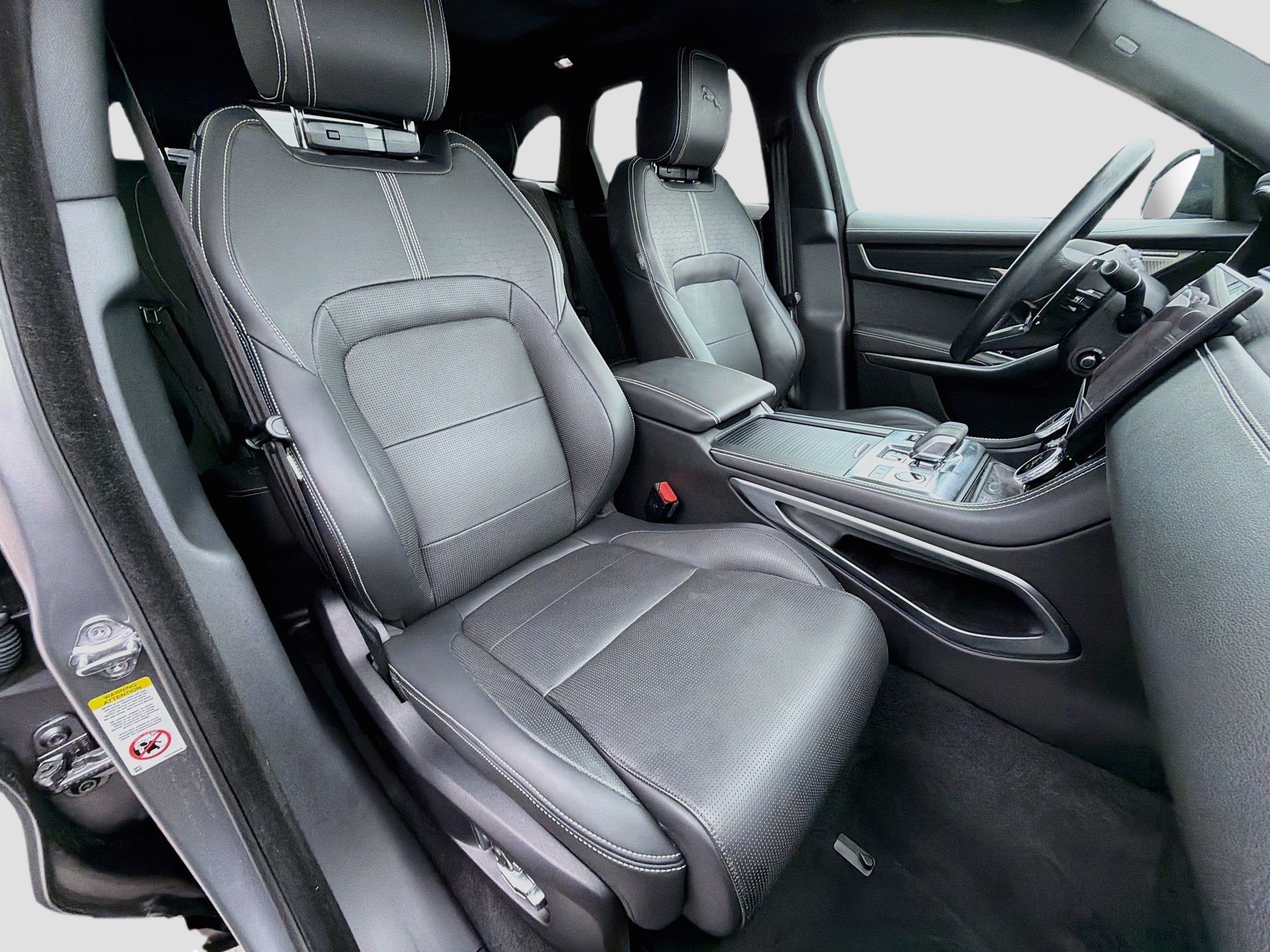Used 2026 Jaguar F-PACE R-Dynamic S AWD/4WD image 15