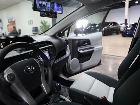 Used 2013 Toyota Prius C Three image 17