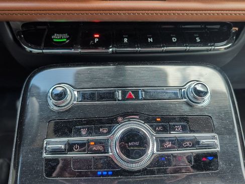 Used 2022 Lincoln Nautilus Reserve w/ Equipment Group 201A image 14