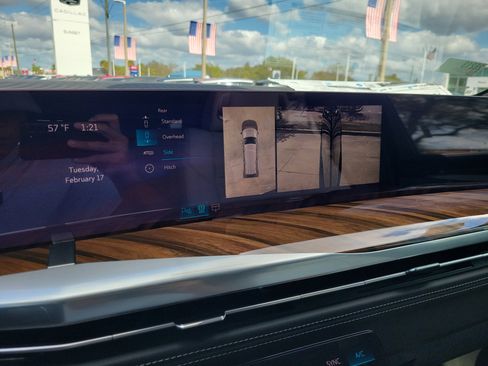 New 2026 Cadillac Escalade ESV Platinum Sport image 24