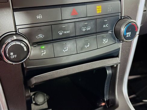 Used 2017 Toyota Camry SE FWD image 15