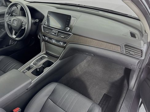 Certified 2018 Honda Accord EX-L image 28