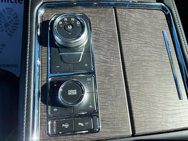 Used 2020 Ford Expedition Limited w/ Special Edition Package AWD/4WD image 35