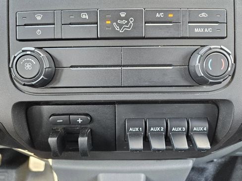 Used 2016 Ford F550 4x4 SuperCab Super Duty image 41