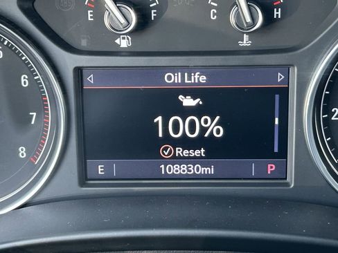 Used 2021 Buick Enclave Essence w/ Sound and Sites Package AWD/4WD image 32