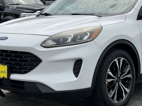 Used 2021 Ford Escape SE w/ SE Sport Appearance Package FWD image 6