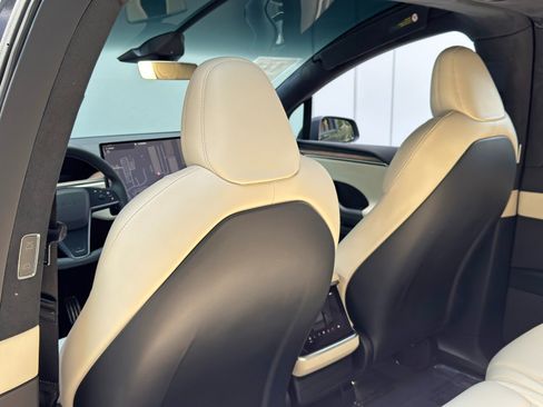 Used 2023 Tesla Model X AWD/4WD image 38