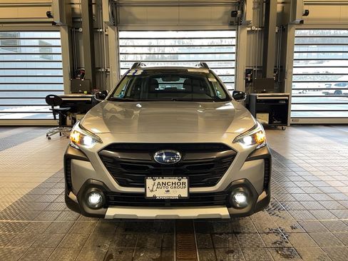 Used 2023 Subaru Outback Limited image 2