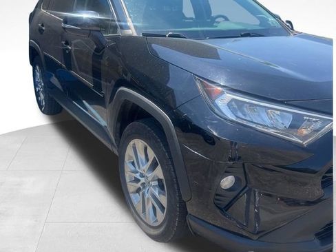Used 2019 Toyota RAV4 XLE Premium w/ Advanced Technology Package AWD/4WD image 13