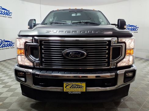 Used 2020 Ford F350 Lariat w/ Lariat Ultimate Package AWD/4WD image 3