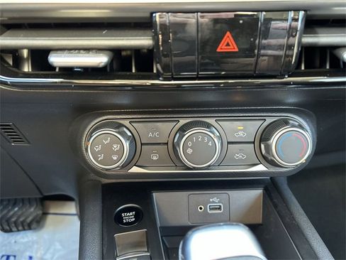 Used 2025 Nissan Kicks S image 20