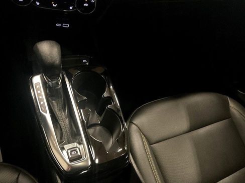 Used 2024 Chevrolet Trax ACTIV w/ Sunroof Package image 25