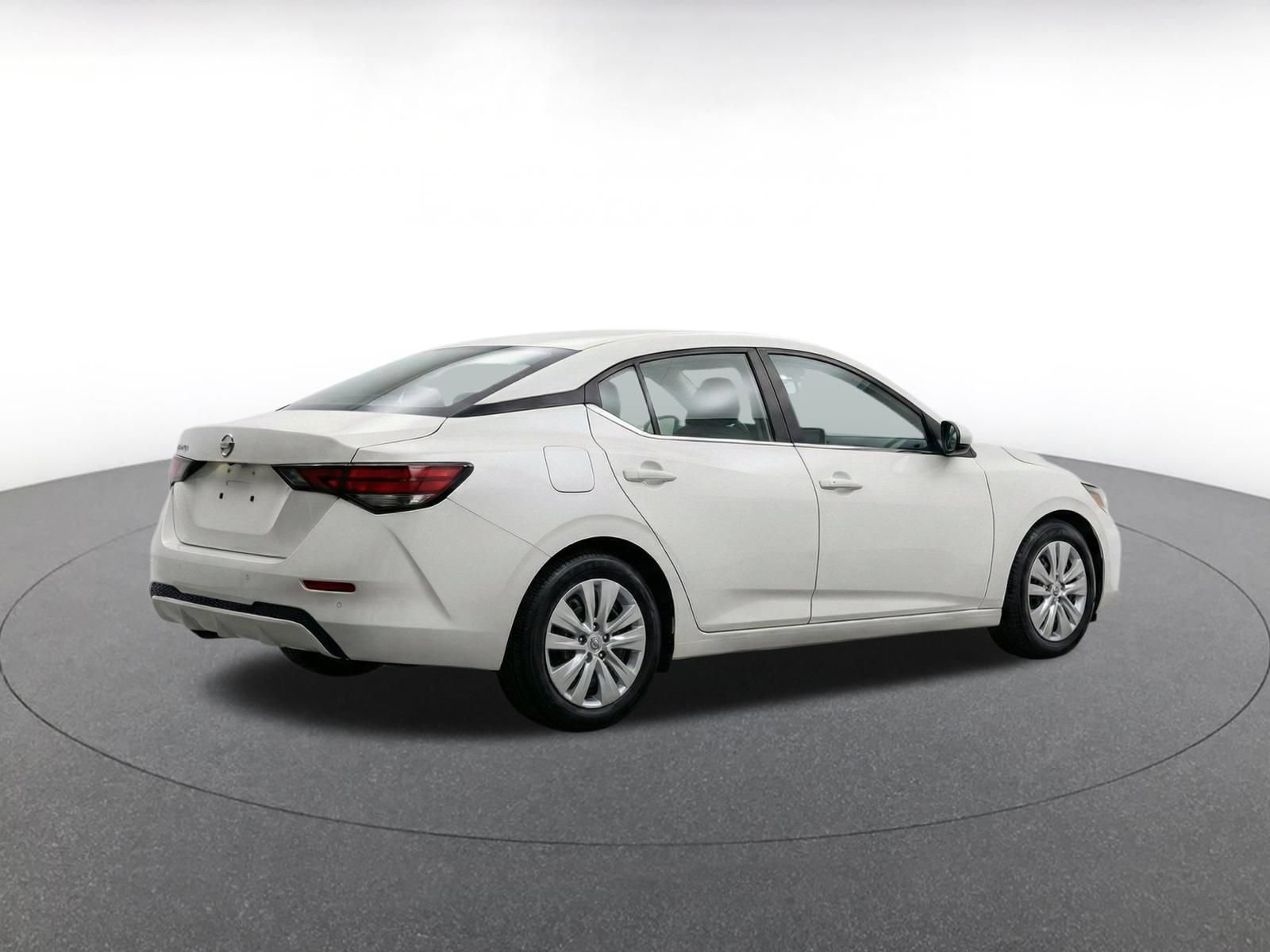 Used 2025 Nissan Sentra S FWD image 8