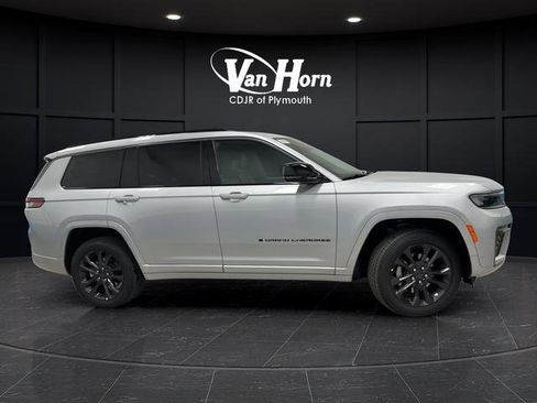 New 2026 Jeep Grand Cherokee L Limited AWD/4WD image 2