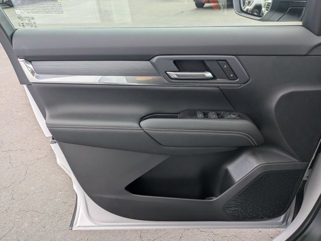 New 2027 GMC Terrain Elevation w/ LPO, Floor Liner Package AWD/4WD image 11