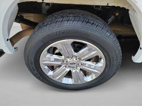Used 2020 Ford F150 Lariat RWD image 12