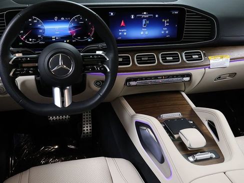 Certified 2026 Mercedes-Benz GLS 450 4MATIC image 17