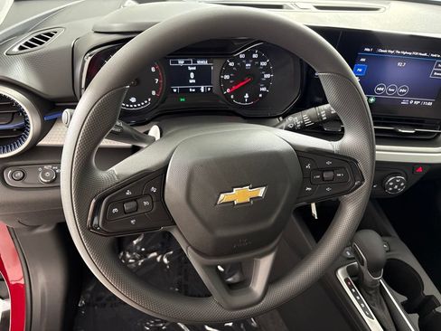 New 2026 Chevrolet Trax LS w/ LS Convenience Package FWD image 29