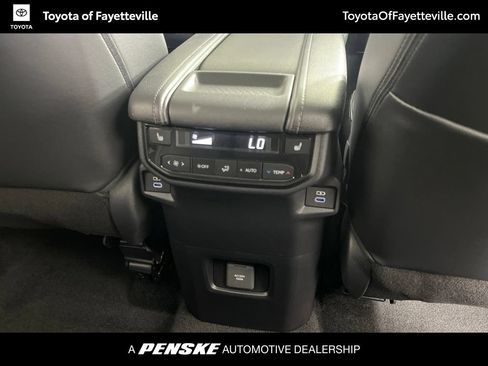 Used 2026 Toyota Grand Highlander FWD image 8