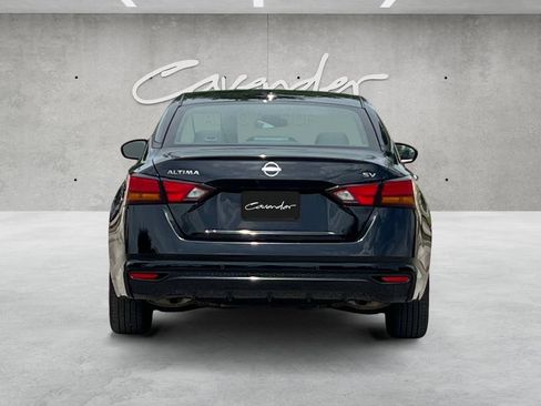 Used 2024 Nissan Altima 2.5 SV FWD image 15