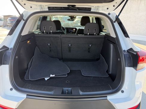 Used 2025 Chevrolet TrailBlazer LT image 29