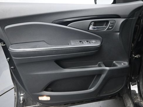 Used 2018 Honda Ridgeline RTL-E image 22