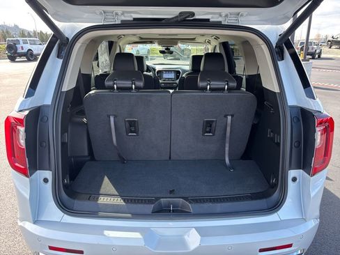 Used 2023 GMC Acadia Denali w/ Denali Ultimate Package AWD/4WD image 26