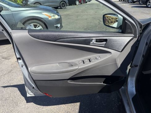 Used 2011 Hyundai Sonata GLS FWD image 10