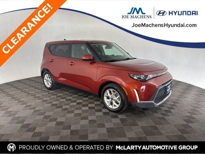 Used 2023 Kia Soul LX w/ LX Technology Package