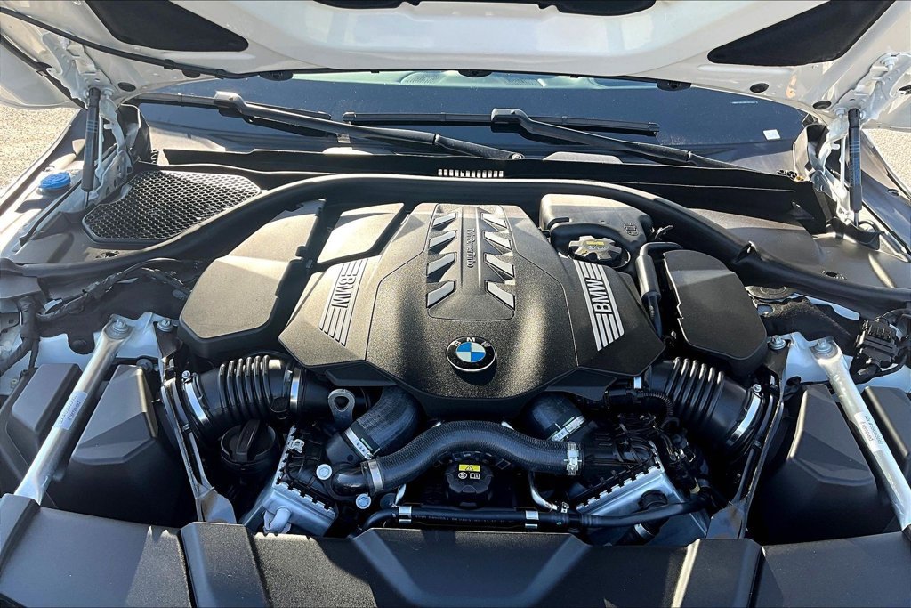 Used 2022 BMW 750i xDrive w/ Executive Package AWD/4WD image 30