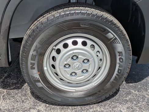 Used 2024 RAM ProMaster 2500 w/ Power Group FWD image 7
