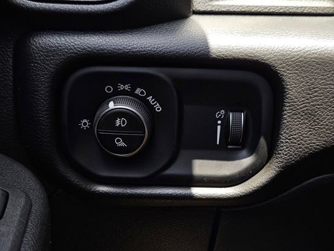 Used 2025 RAM 2500 Tradesman AWD/4WD image 17