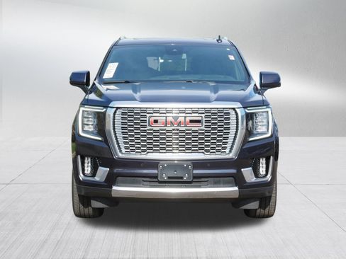 Used 2024 GMC Yukon XL Denali AWD/4WD image 2