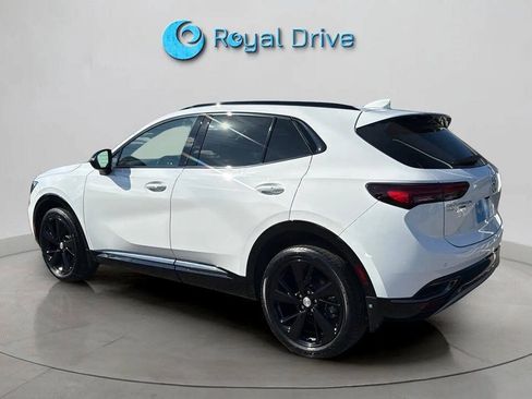 Used 2021 Buick Envision Essence w/ Sport Touring Package AWD/4WD image 3